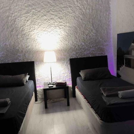 Parsa Homstay Madrid Ngoại thất bức ảnh