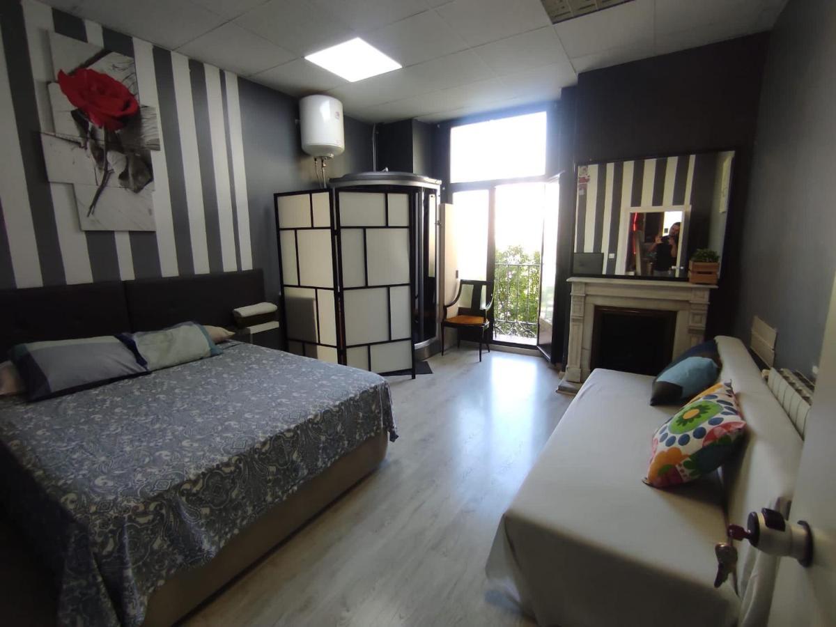 Parsa Homstay Madrid Ngoại thất bức ảnh