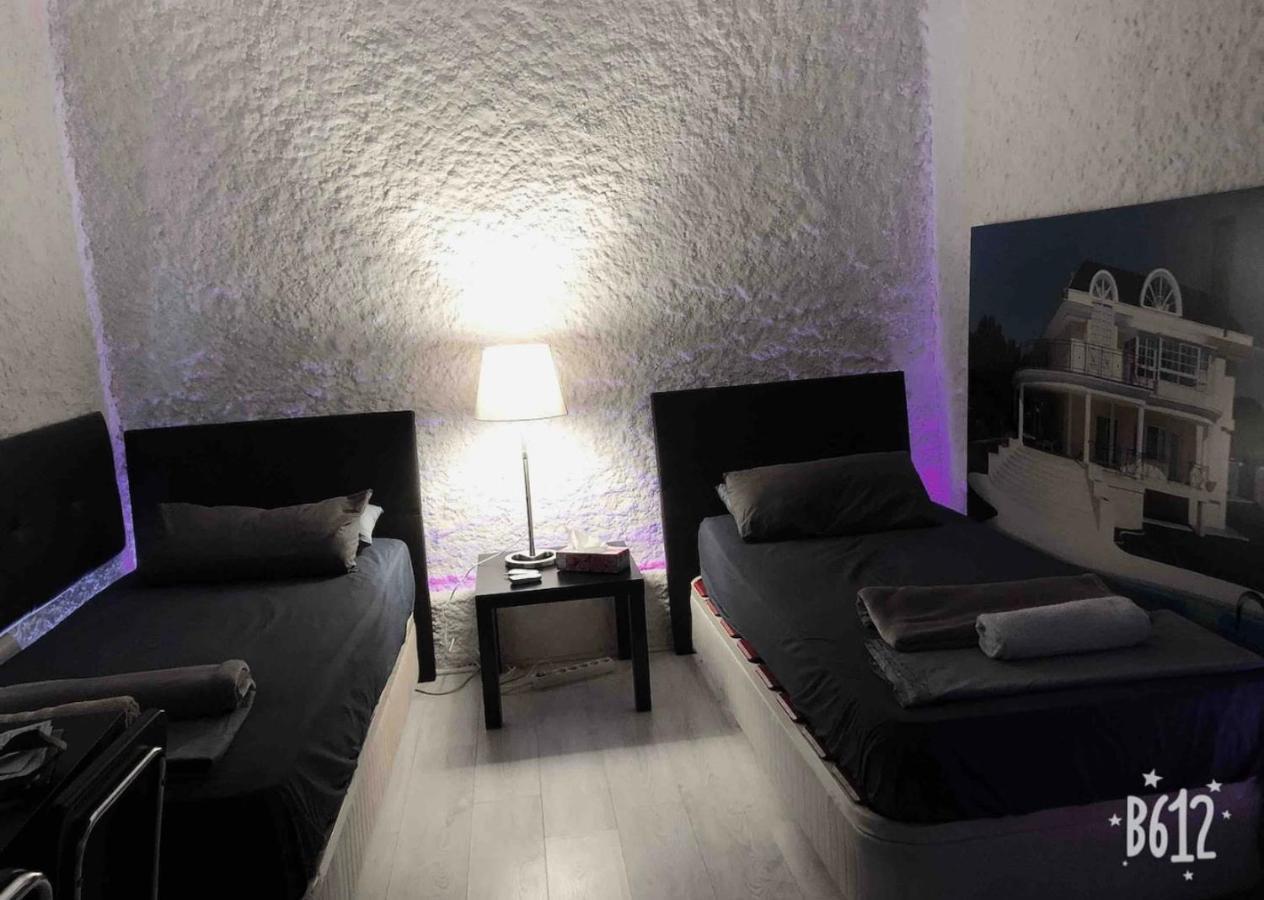 Parsa Homstay Madrid Ngoại thất bức ảnh